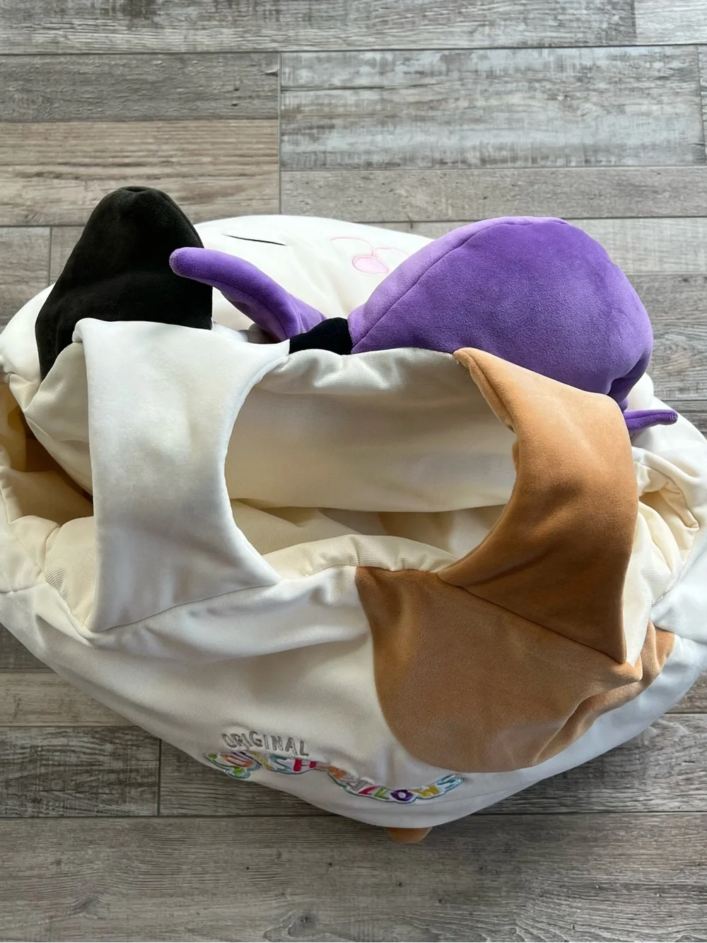 NWOT Squishmallows Cam the Witch Calico Cat Kids Costume
